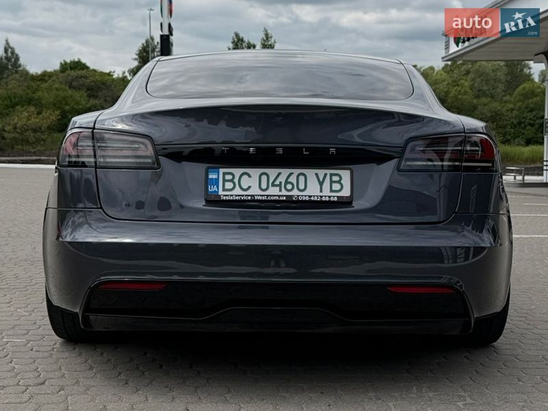 Лифтбек Tesla Model S 2023 в Львове