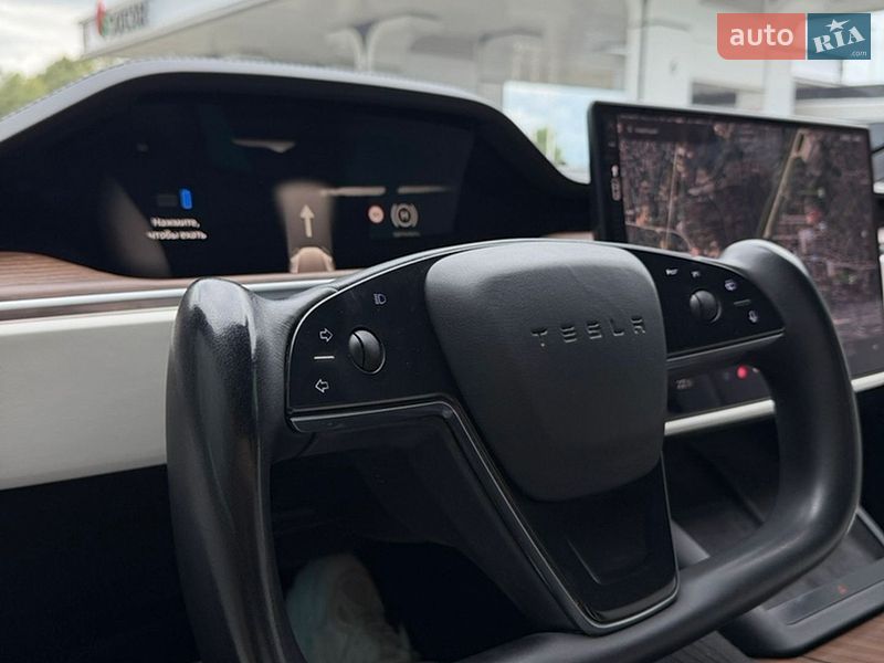 Лифтбек Tesla Model S 2023 в Львове