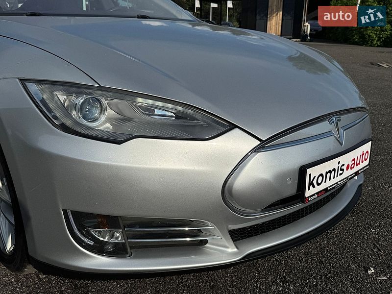 Ліфтбек Tesla Model S 2013 в Вінниці