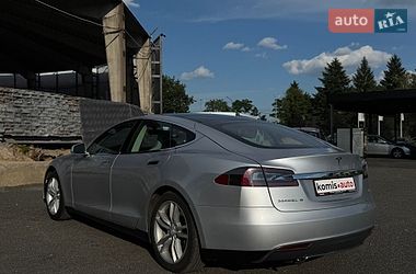 Ліфтбек Tesla Model S 2013 в Вінниці