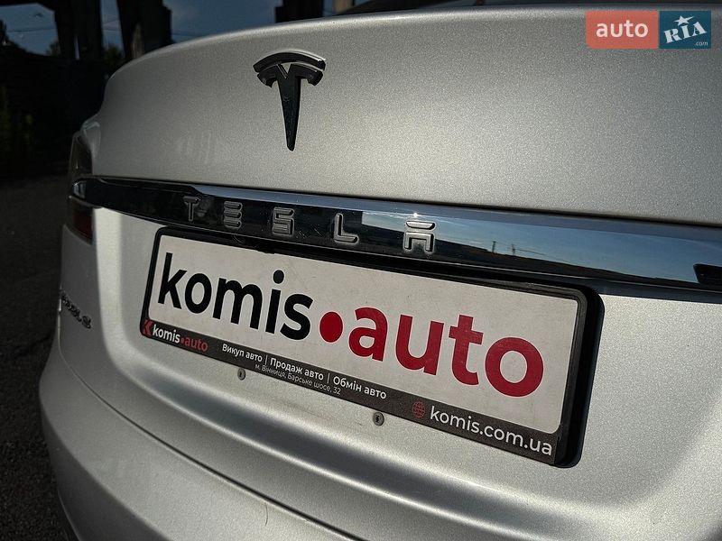 Ліфтбек Tesla Model S 2013 в Вінниці
