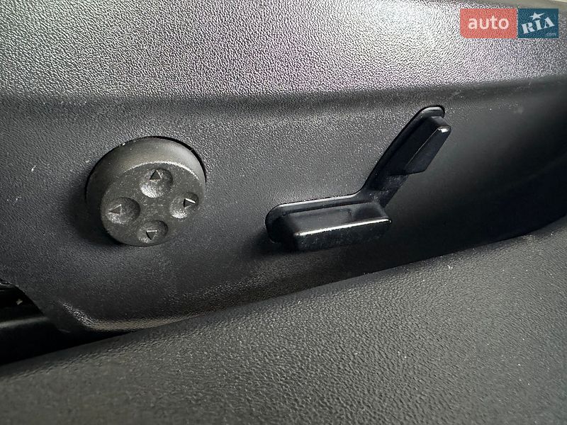 Ліфтбек Tesla Model S 2013 в Вінниці