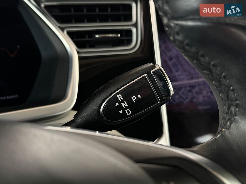 Ліфтбек Tesla Model S 2013 в Вінниці