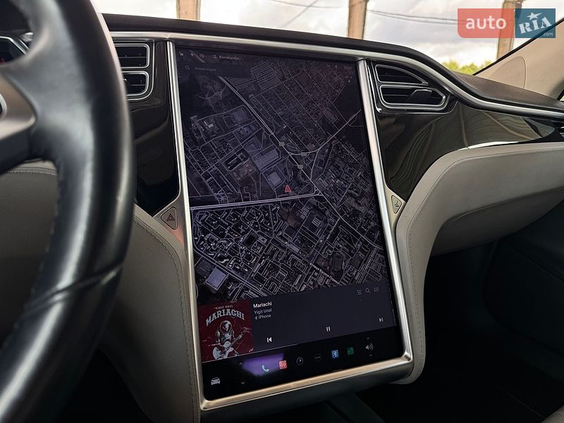 Ліфтбек Tesla Model S 2013 в Вінниці