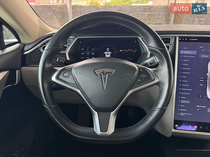 Ліфтбек Tesla Model S 2013 в Вінниці