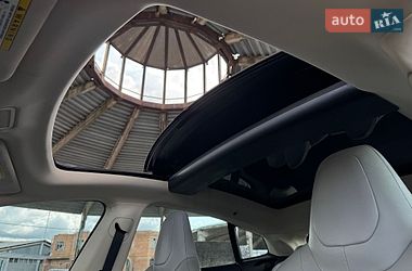 Ліфтбек Tesla Model S 2013 в Вінниці