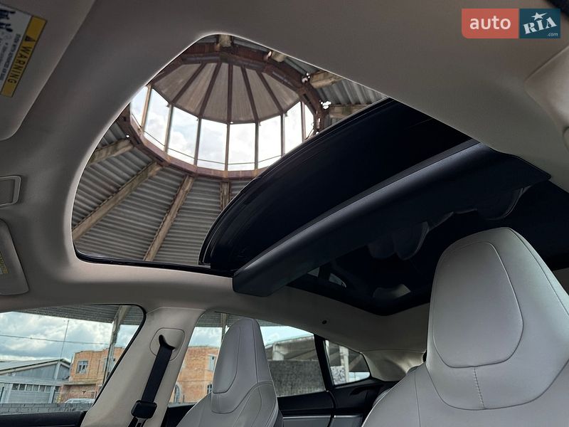Ліфтбек Tesla Model S 2013 в Вінниці
