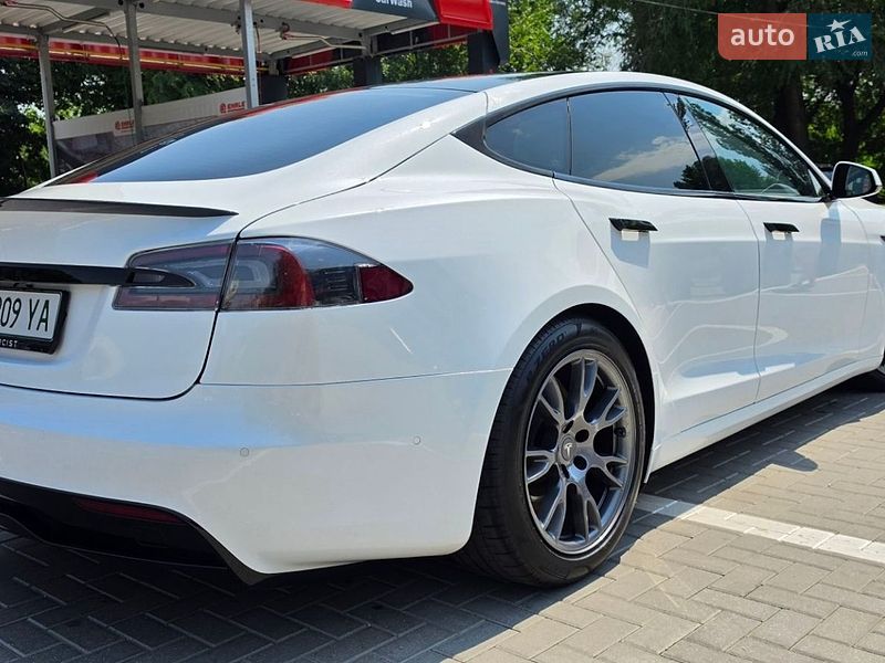 Лифтбек Tesla Model S 2021 в Одессе