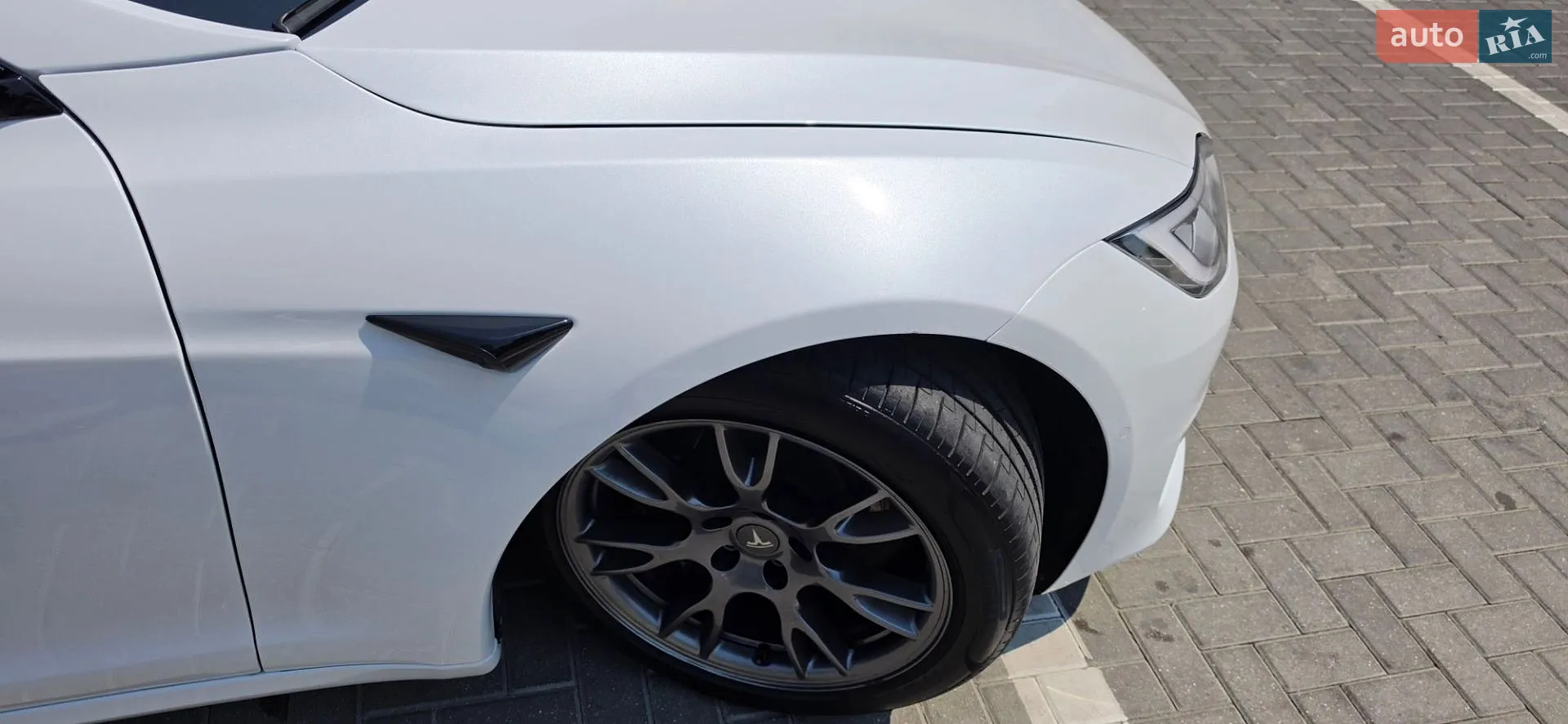 2021 Tesla Model S - мініатюра 17
