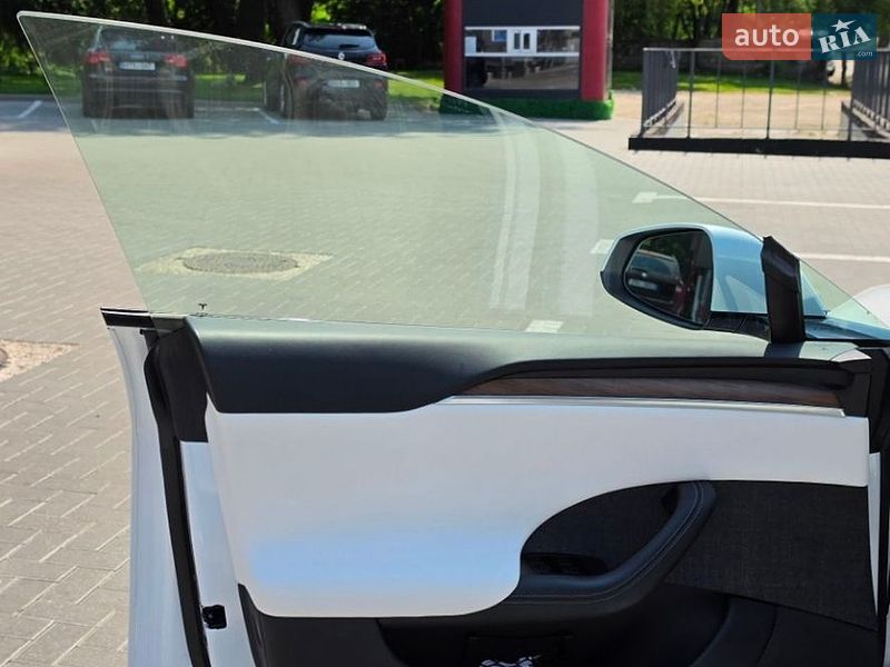 Лифтбек Tesla Model S 2021 в Одессе