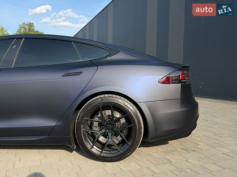 Лифтбек Tesla Model S 2021 в Киеве
