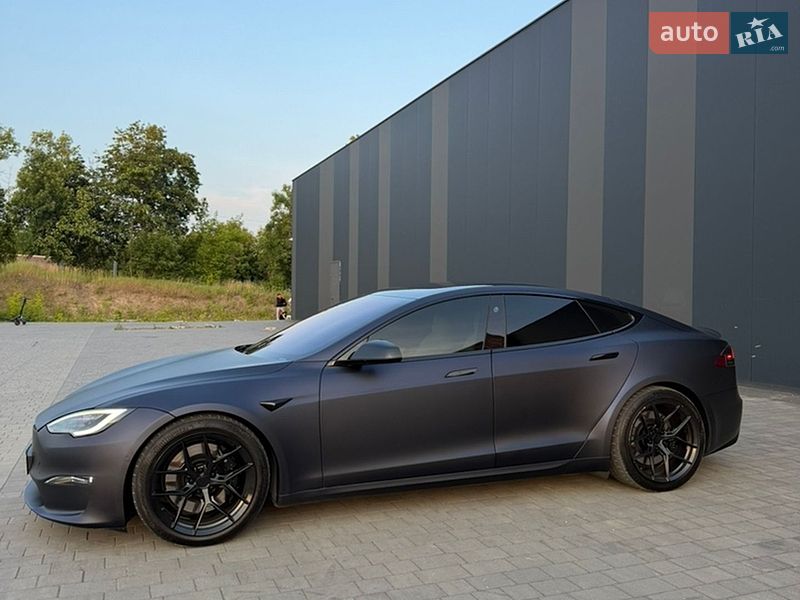 Лифтбек Tesla Model S 2021 в Киеве