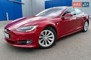 Ліфтбек Tesla Model S 2017 в Києві