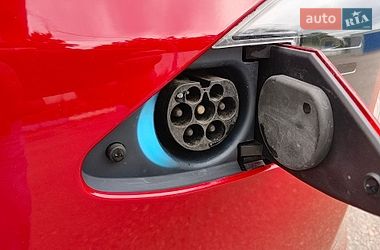Ліфтбек Tesla Model S 2017 в Києві