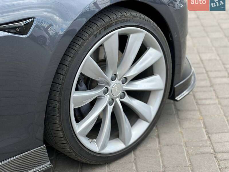 Лифтбек Tesla Model S 2018 в Одессе