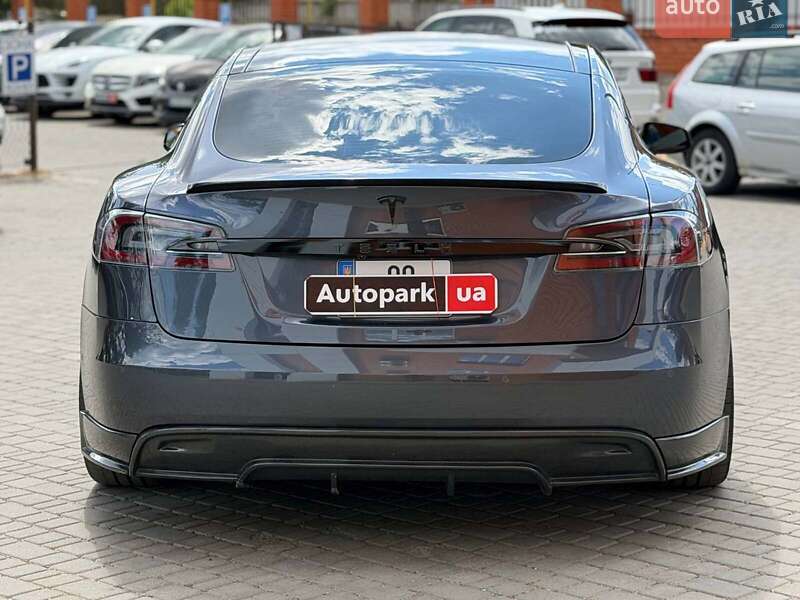 Лифтбек Tesla Model S 2018 в Одессе