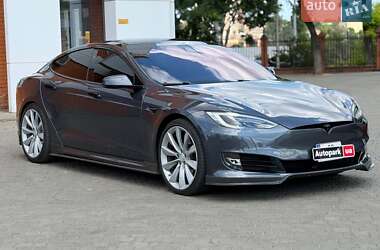 Лифтбек Tesla Model S 2018 в Одессе