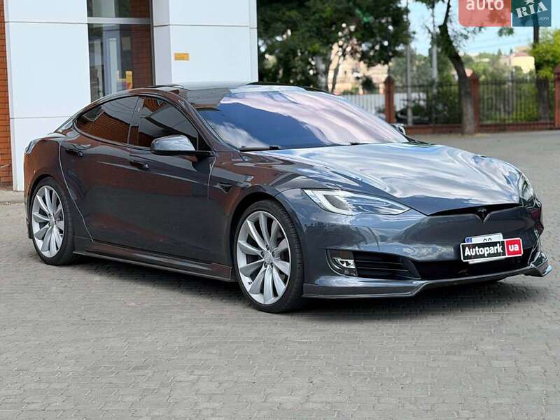 Лифтбек Tesla Model S 2018 в Одессе