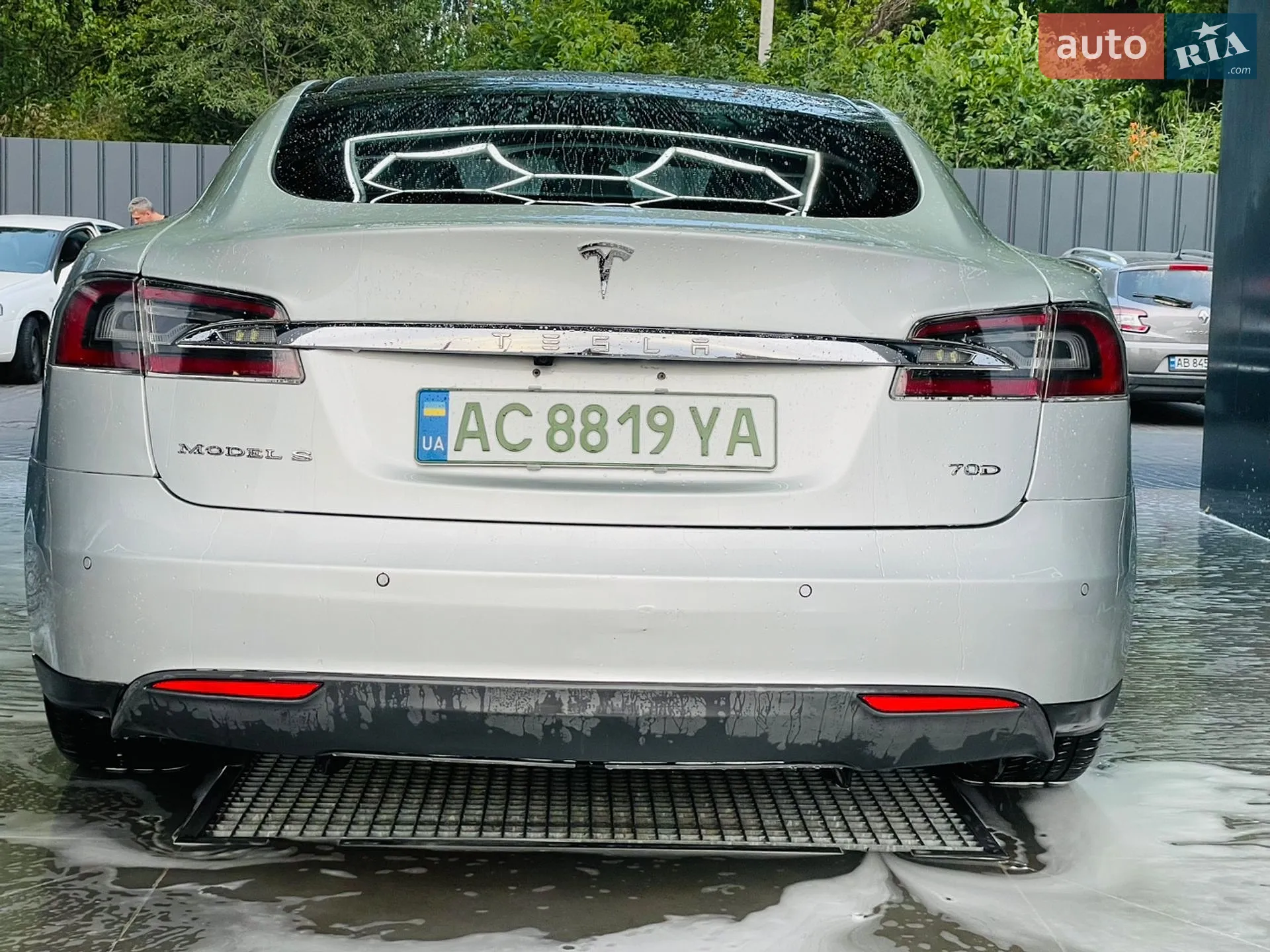 2016 Tesla Model S - мініатюра 12