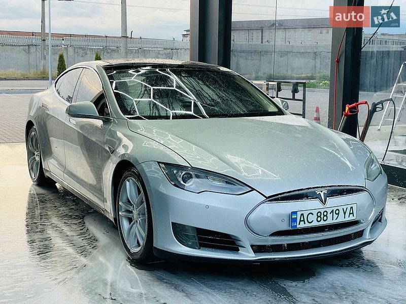 Tesla Model S 2016 Tesla Model S 2016