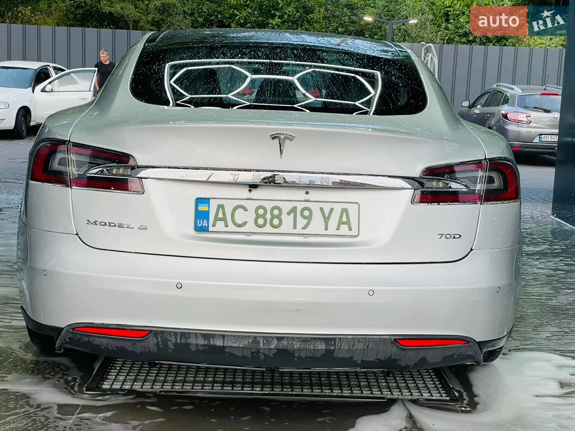 2016 Tesla Model S - мініатюра 20