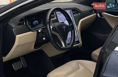 Ліфтбек Tesla Model S 2015 в Львові