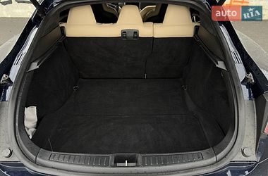 Ліфтбек Tesla Model S 2015 в Львові