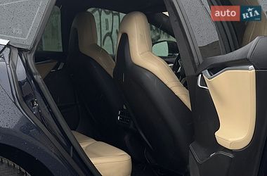 Ліфтбек Tesla Model S 2015 в Львові