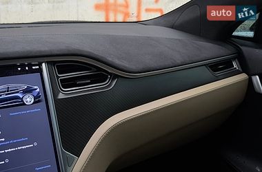 Ліфтбек Tesla Model S 2015 в Львові