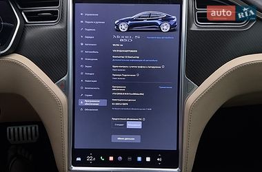 Ліфтбек Tesla Model S 2015 в Львові