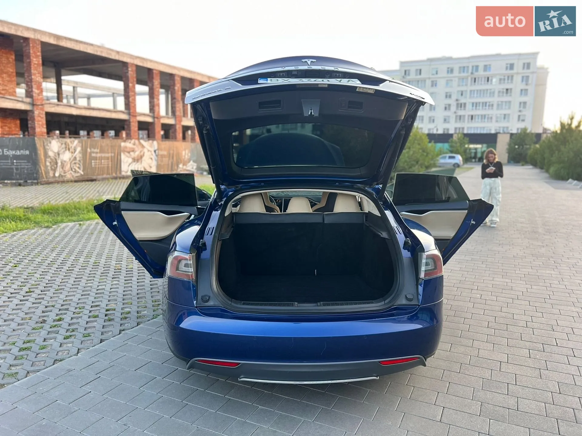 2015 Tesla Model S - мініатюра 11