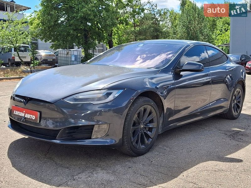 Tesla Model S 2016