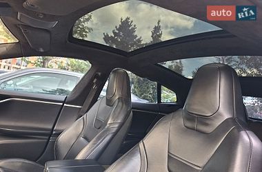 Ліфтбек Tesla Model S 2016 в Львові