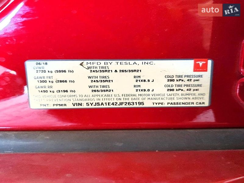 Лифтбек Tesla Model S 2018 в Львове