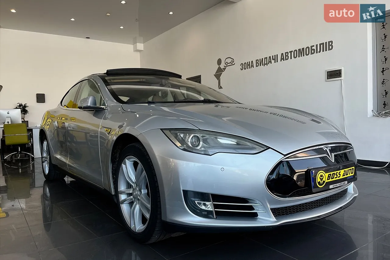 2014 Tesla Model S - мініатюра 5