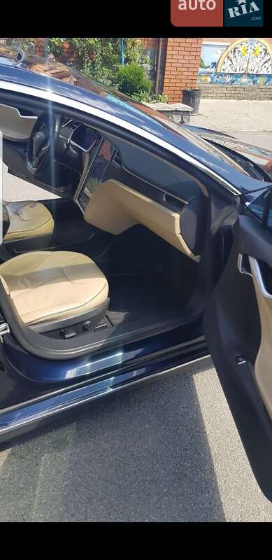 Лифтбек Tesla Model S 2013 в Днепре