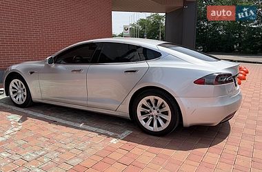 Ліфтбек Tesla Model S 2016 в Одесі фото 2 Ліфтбек Tesla Model S 2016 в Одесі