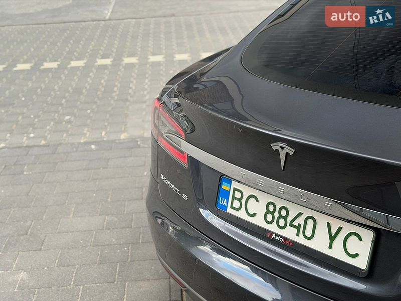 Лифтбек Tesla Model S 2015 в Тернополе фото 9 Лифтбек Tesla Model S 2015 в Тернополе