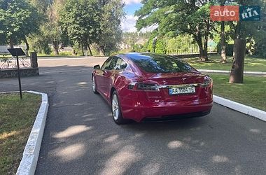 Ліфтбек Tesla Model S 2016 в Радомишлі