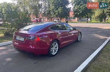Ліфтбек Tesla Model S 2016 в Радомишлі