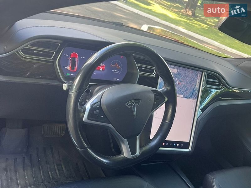 Ліфтбек Tesla Model S 2016 в Радомишлі