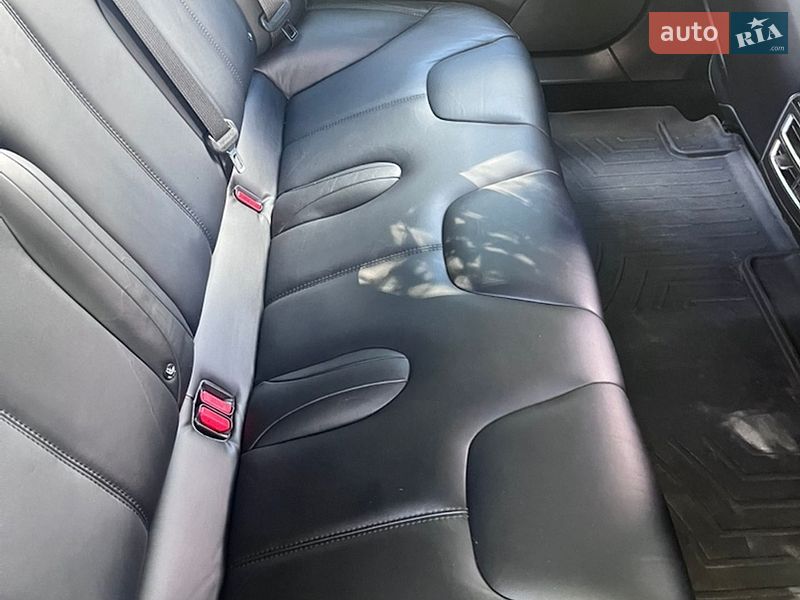 Ліфтбек Tesla Model S 2016 в Радомишлі