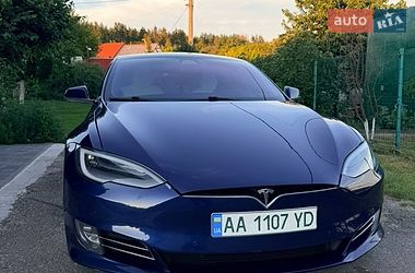 Лифтбек Tesla Model S 2017 в Киеве