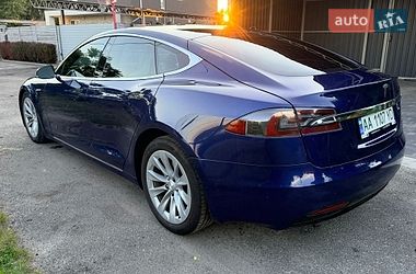Лифтбек Tesla Model S 2017 в Киеве