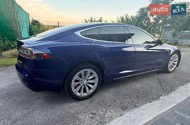 Лифтбек Tesla Model S 2017 в Киеве