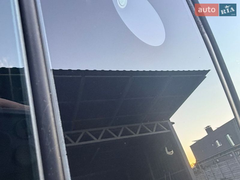 Лифтбек Tesla Model S 2017 в Киеве