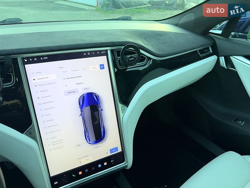 Лифтбек Tesla Model S 2017 в Киеве