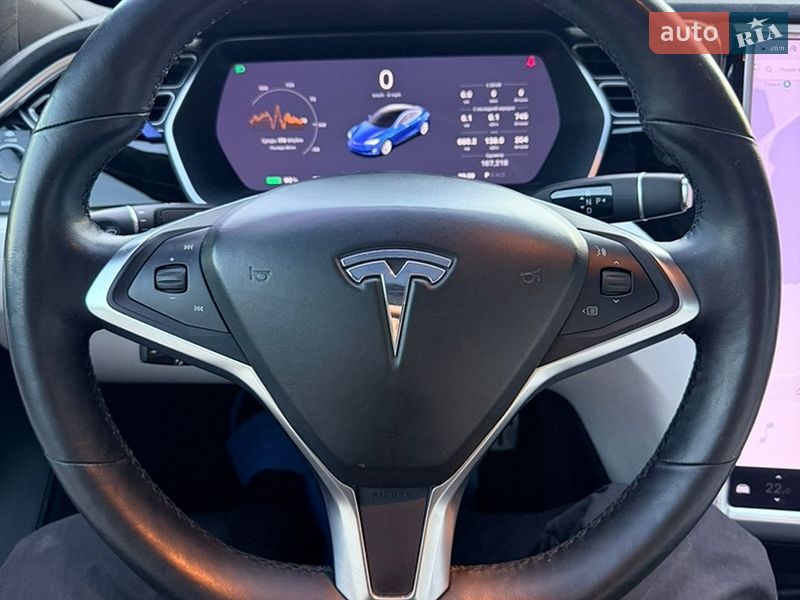 Лифтбек Tesla Model S 2017 в Киеве