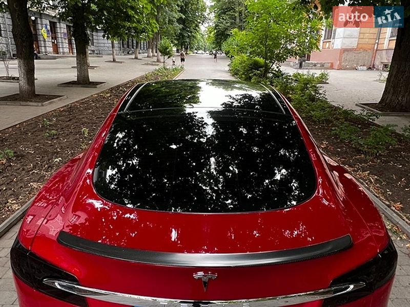 Ліфтбек Tesla Model S 2016 в Одесі