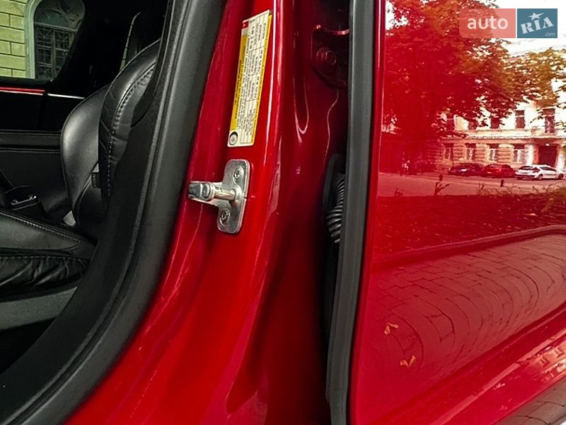 Ліфтбек Tesla Model S 2016 в Одесі